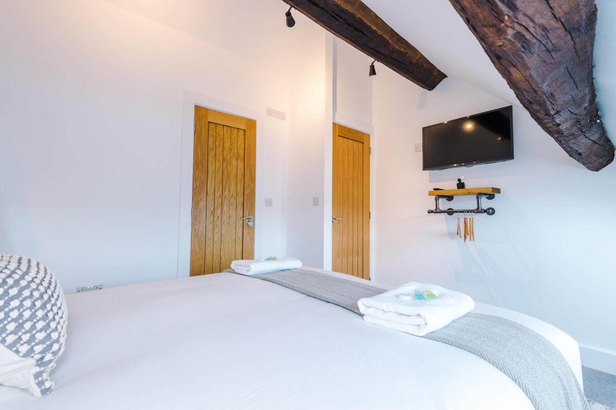 Number 21: A Breathtaking Chester Cottage With Parking Mollington  Exteriör bild