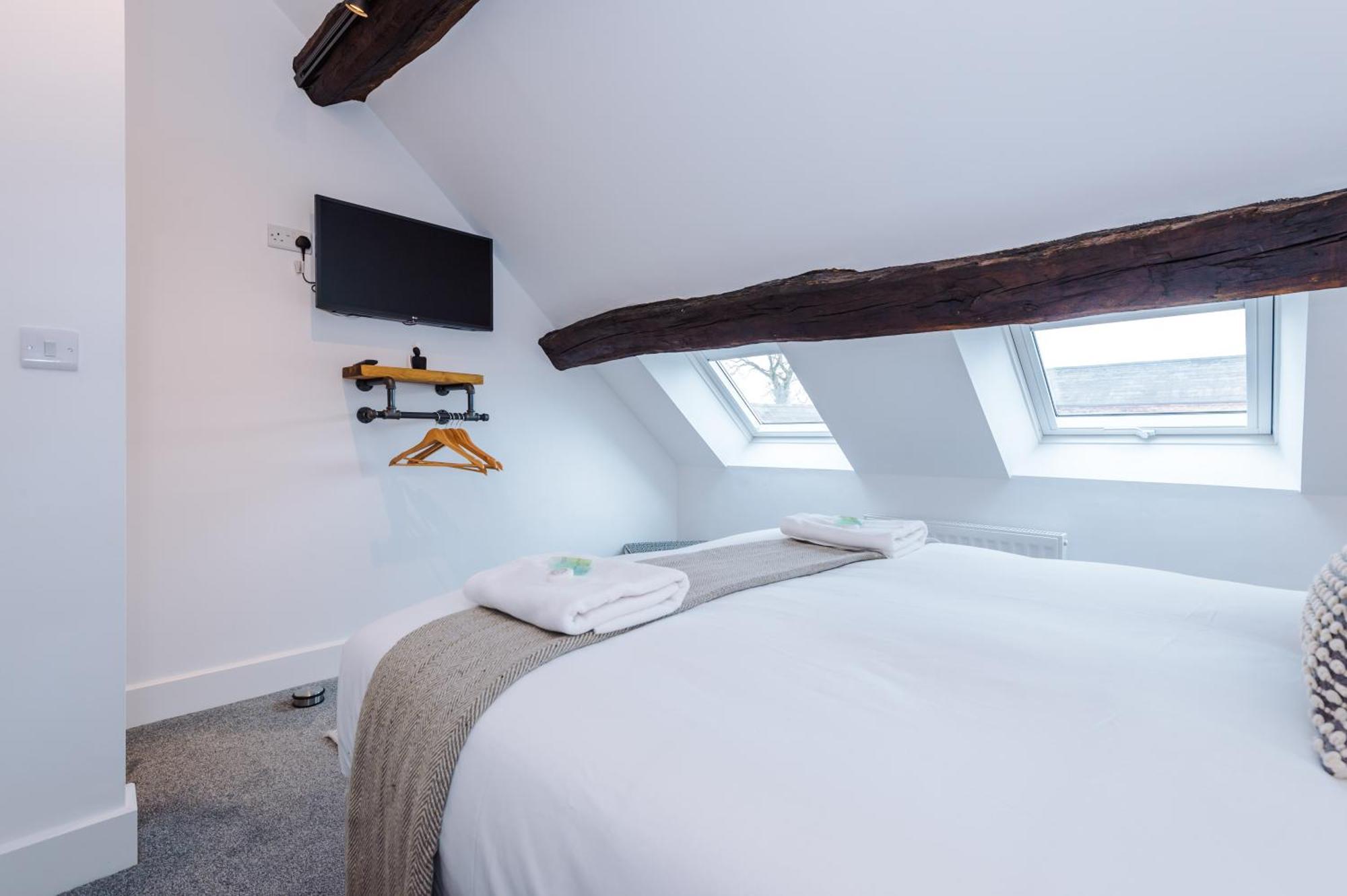 Number 21: A Breathtaking Chester Cottage With Parking Mollington  Exteriör bild